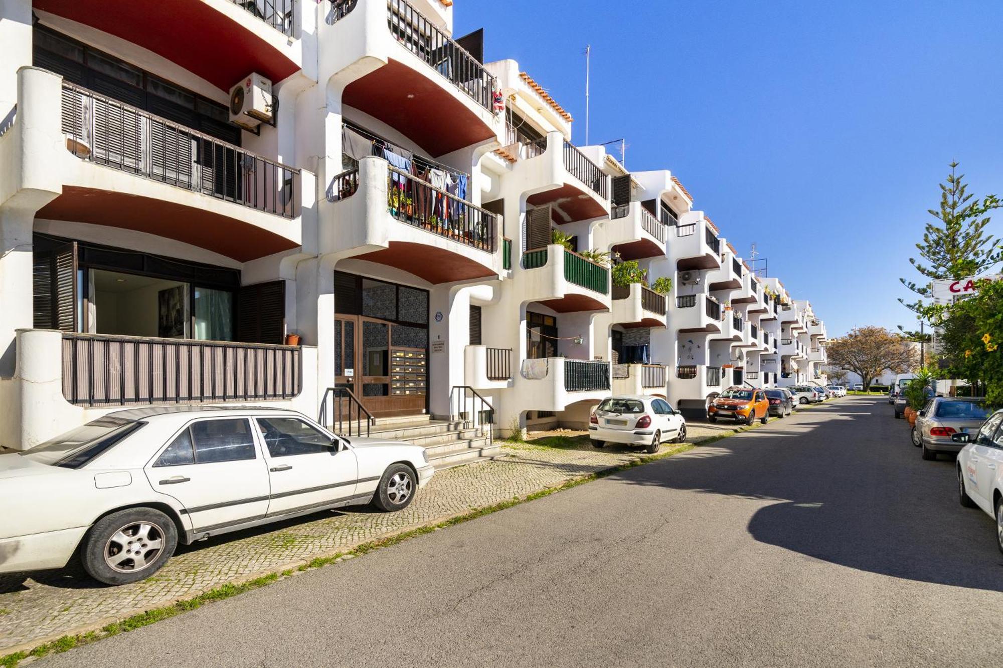 Amazing Flat In Olhos De Agua Apartment Olhos de Agua  Exterior photo